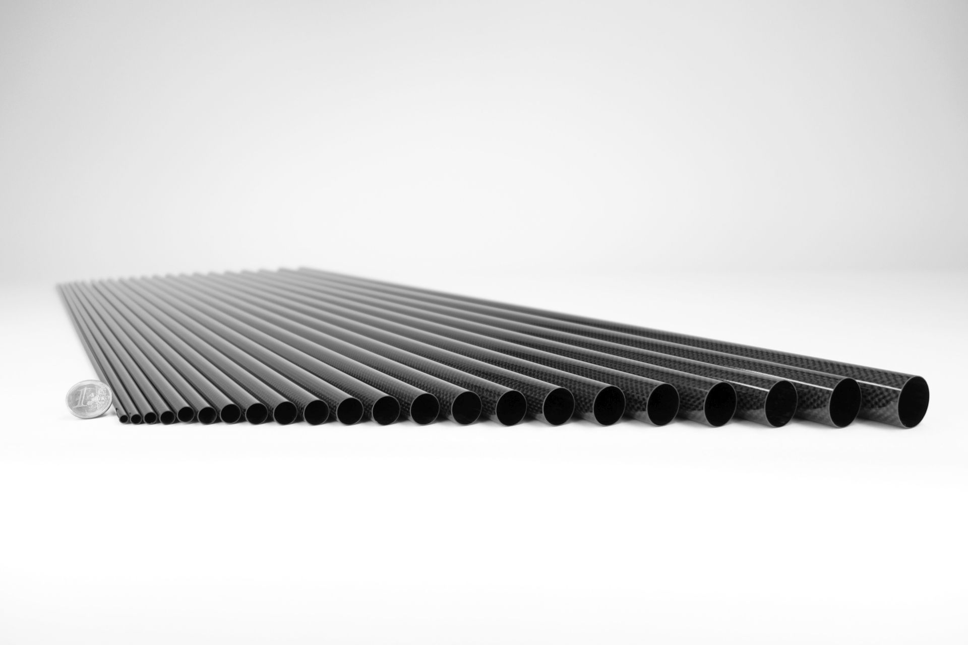 Carbon Präzisionsrohr Ultra Super Light Ø5mm x ø4mm x 2 m Lackiert